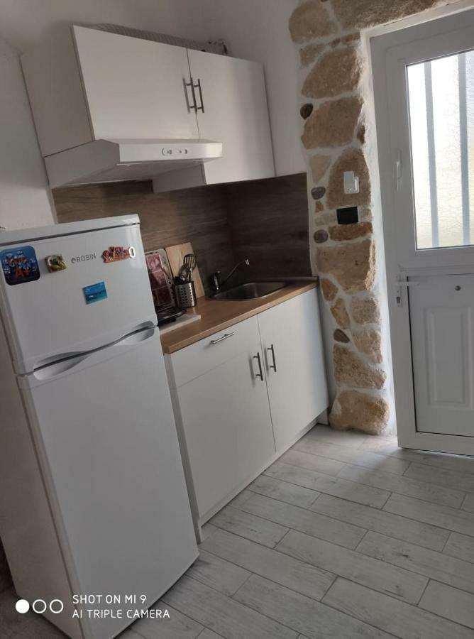 Malvina Rooms Kallithea  ภายนอก รูปภาพ